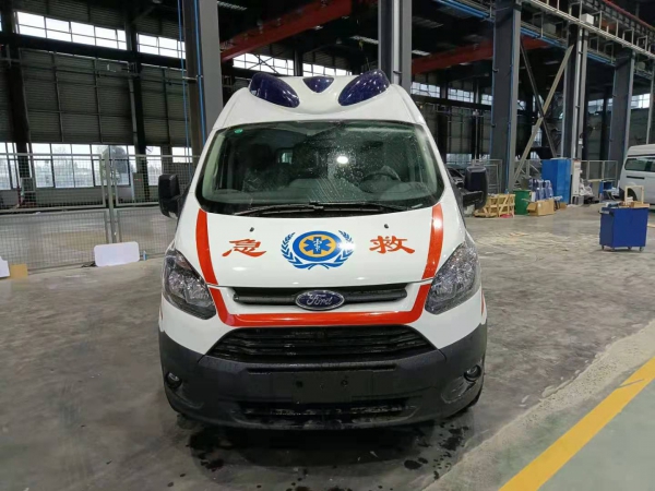 福特新全順V362救護(hù)車(chē)